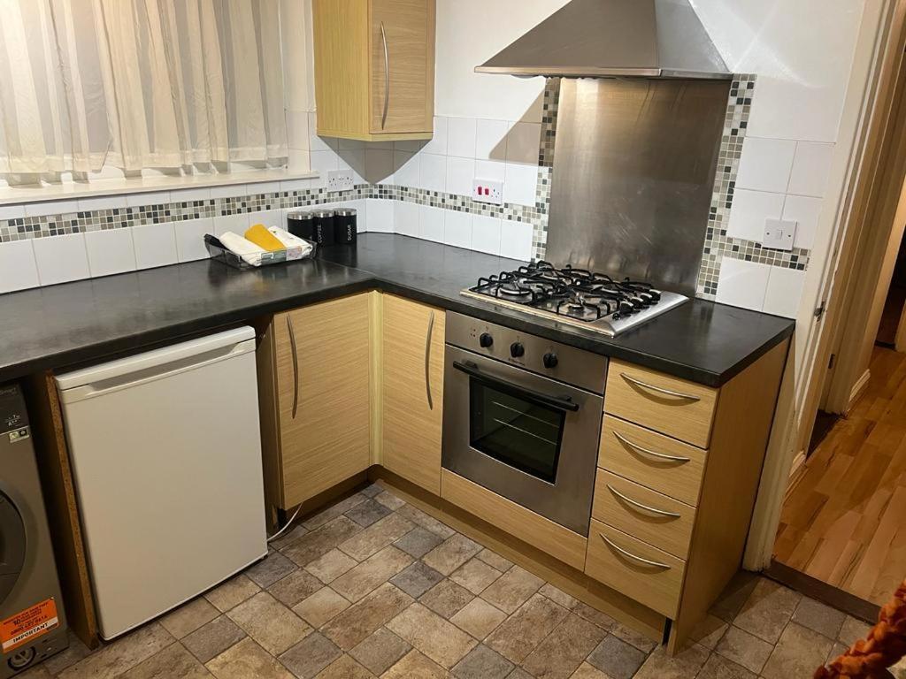 El Met Global Apartment Erith Exterior foto